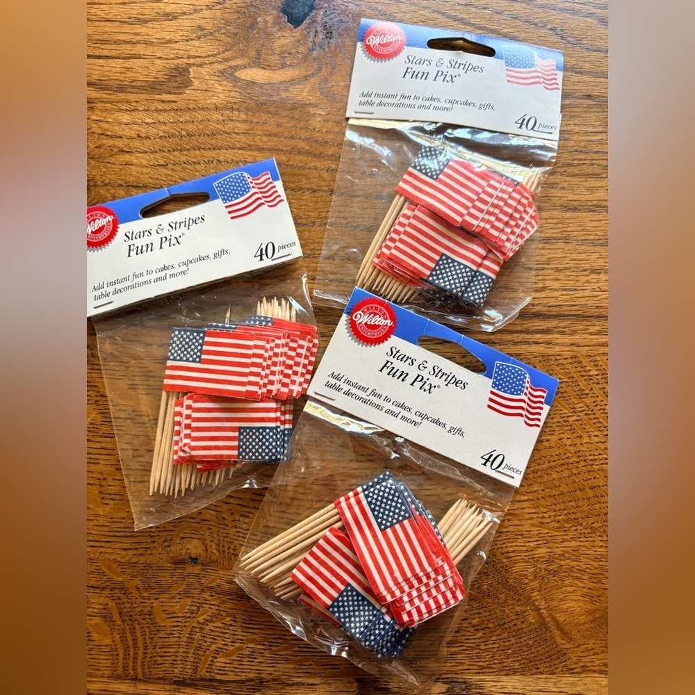 VINTAGE-NEW- 3 packs- Wilton Stars & Stripes Fun Pix- Red, White, Blue Flags